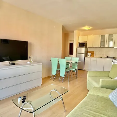Prestige - Private - Bsr - 1 Apartment *